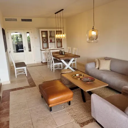 Apartment Benatalaya,heated Pool,saunas,gym Estepona