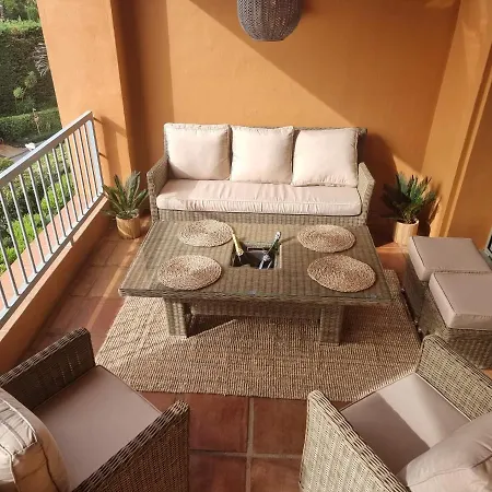 Apartment Benatalaya,heated Pool,saunas,gym Estepona
