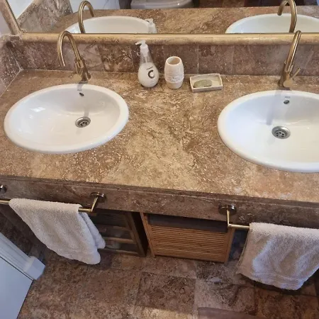 Benatalaya,heated Pool,saunas,gym Estepona