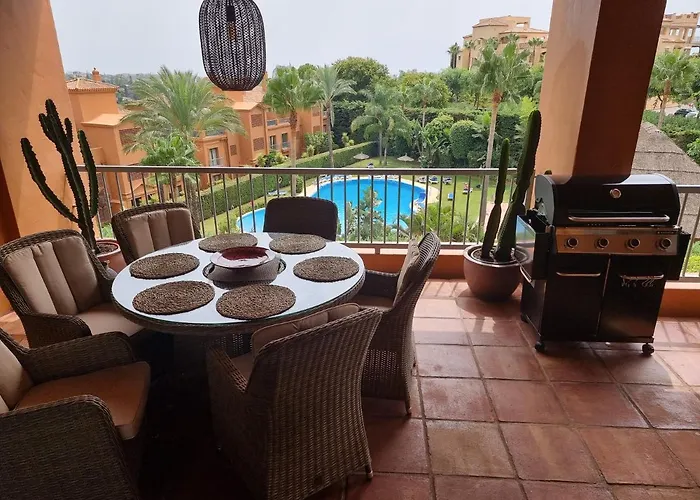 Benatalaya,heated Pool,saunas,gym Lägenhet Estepona